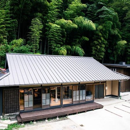 山の中の一棟貸切宿 五番地 Nambu (Yamanashi) エクステリア 写真