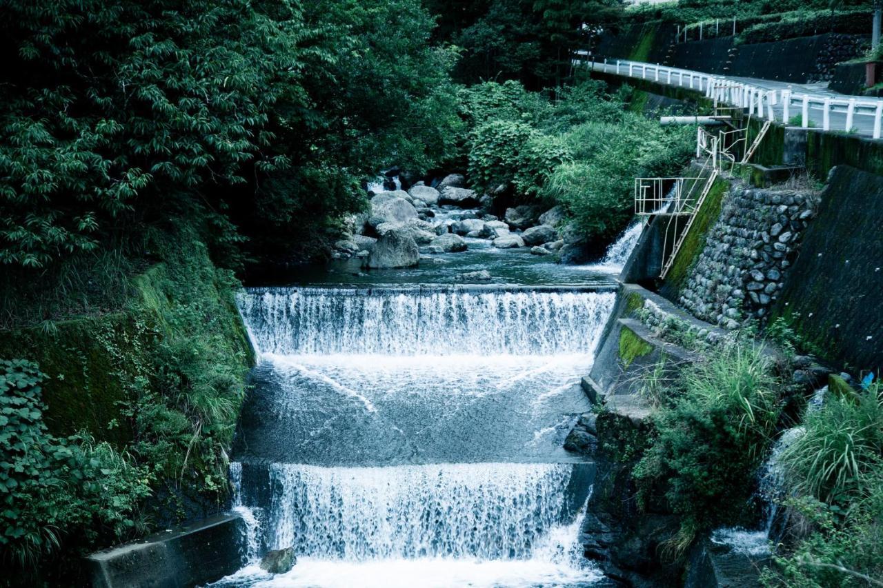 山の中の一棟貸切宿 五番地 Nambu (Yamanashi) エクステリア 写真